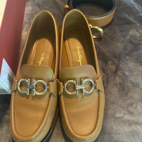 Moccasin with Gancini ornament - Picture 2 of 14